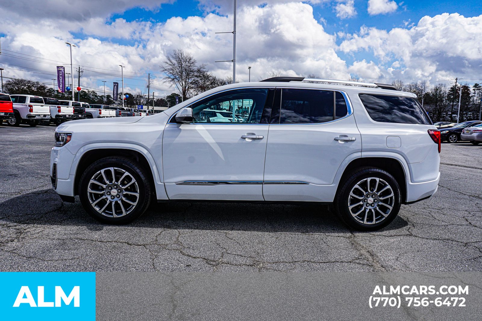 Used 2023 White GMC Denali image 9