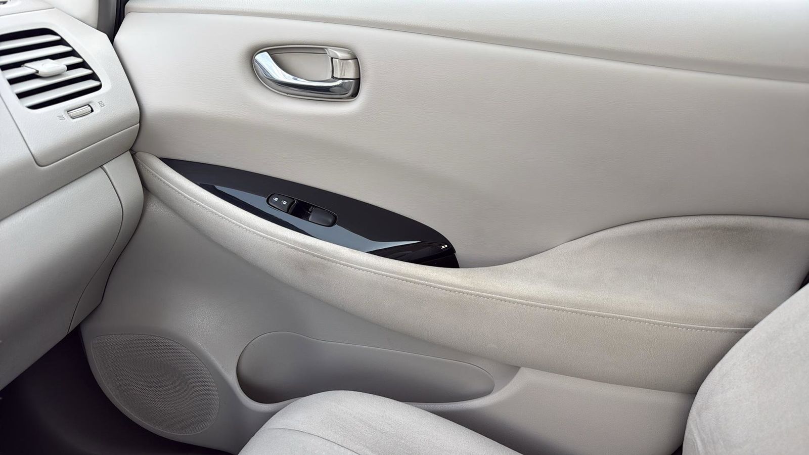 Used Car 2011 Nissan Leaf  Sl For Sale Under $10,000 In Austin, Texas