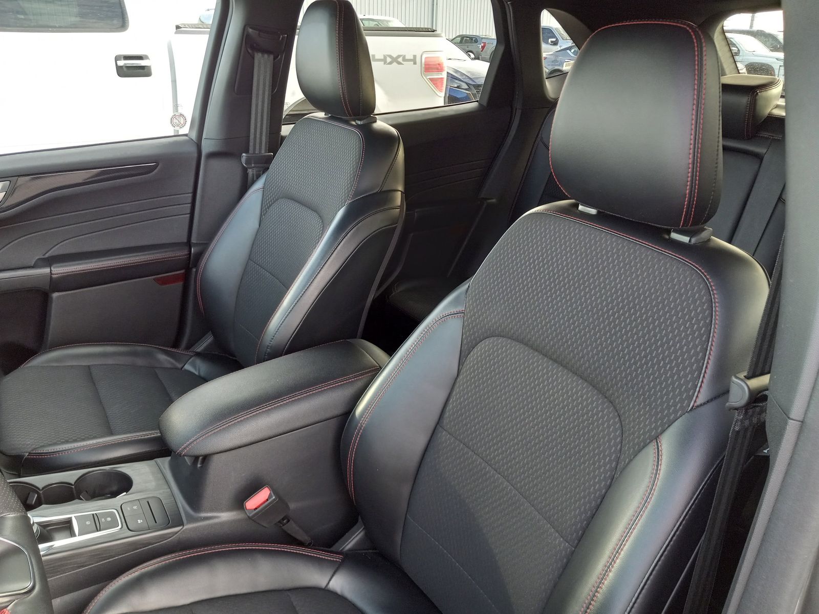 2024 Ford Escape image 14