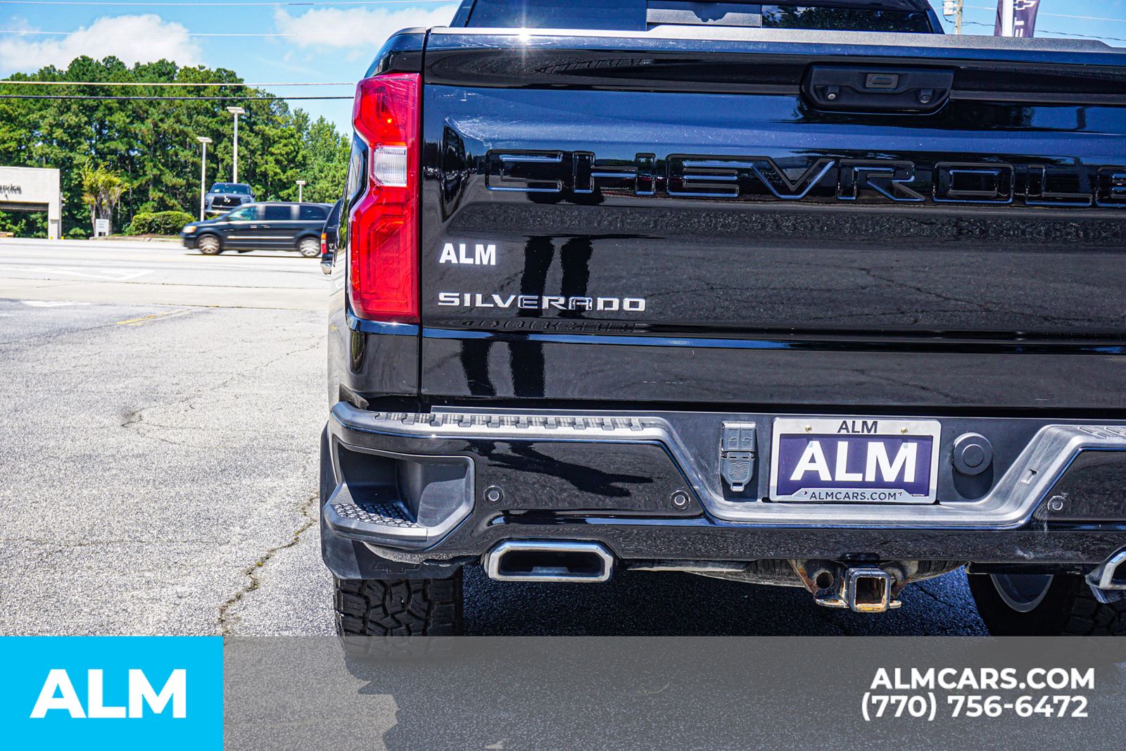 Used 2023 Black Chevrolet High Country image 16