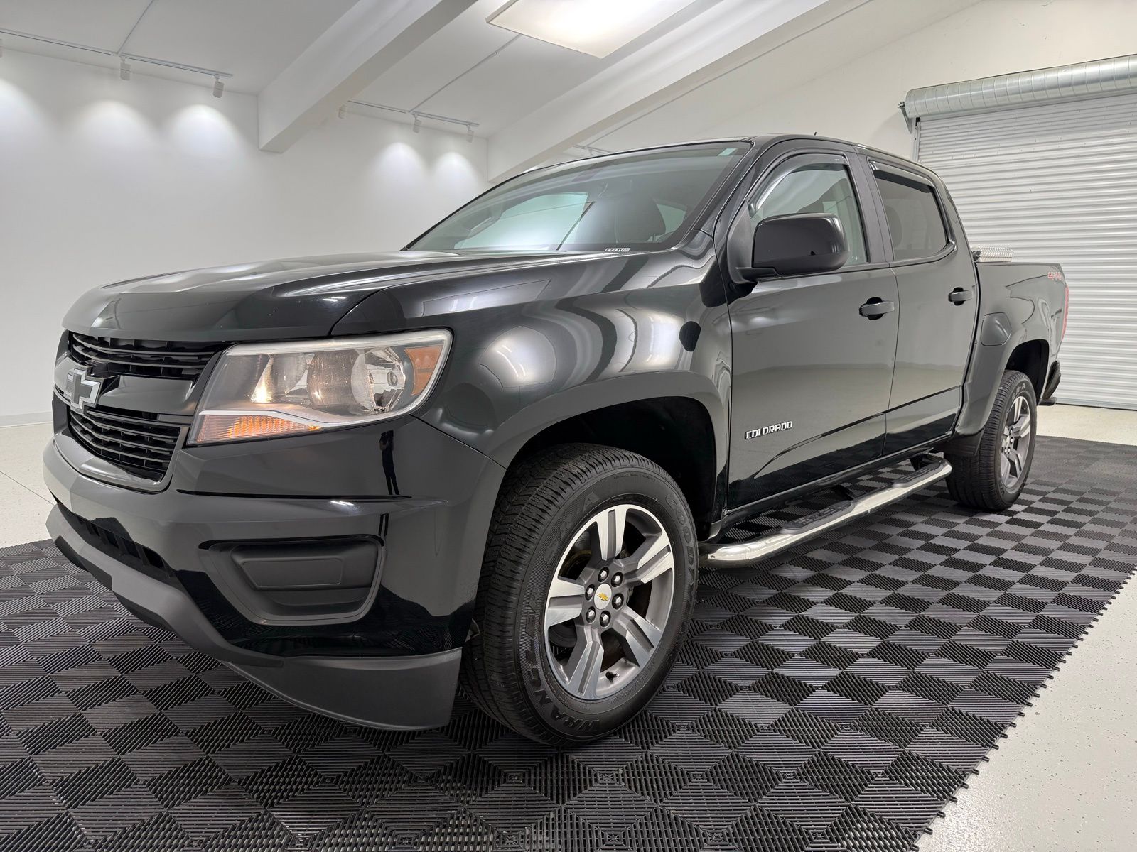 View vehicle photo 7