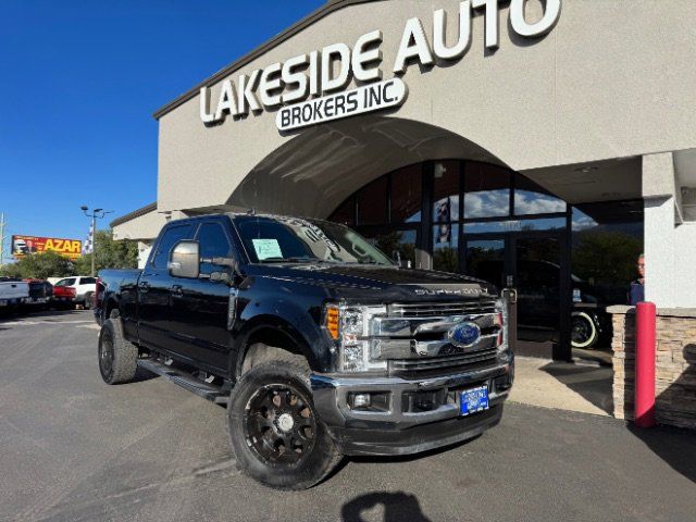 Black Metallic 2019 Ford F-350 Super Duty Lariat Crew Cab 4WD Pickup Truck Four-Wheel Drive 6-Speed Automatic