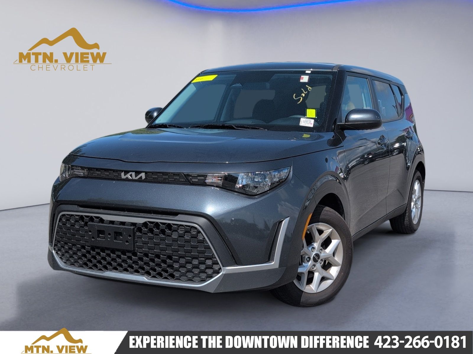 Gray 2025 Kia Soul SUV / Crossover Front-Wheel Drive Continuously Variable Transmission