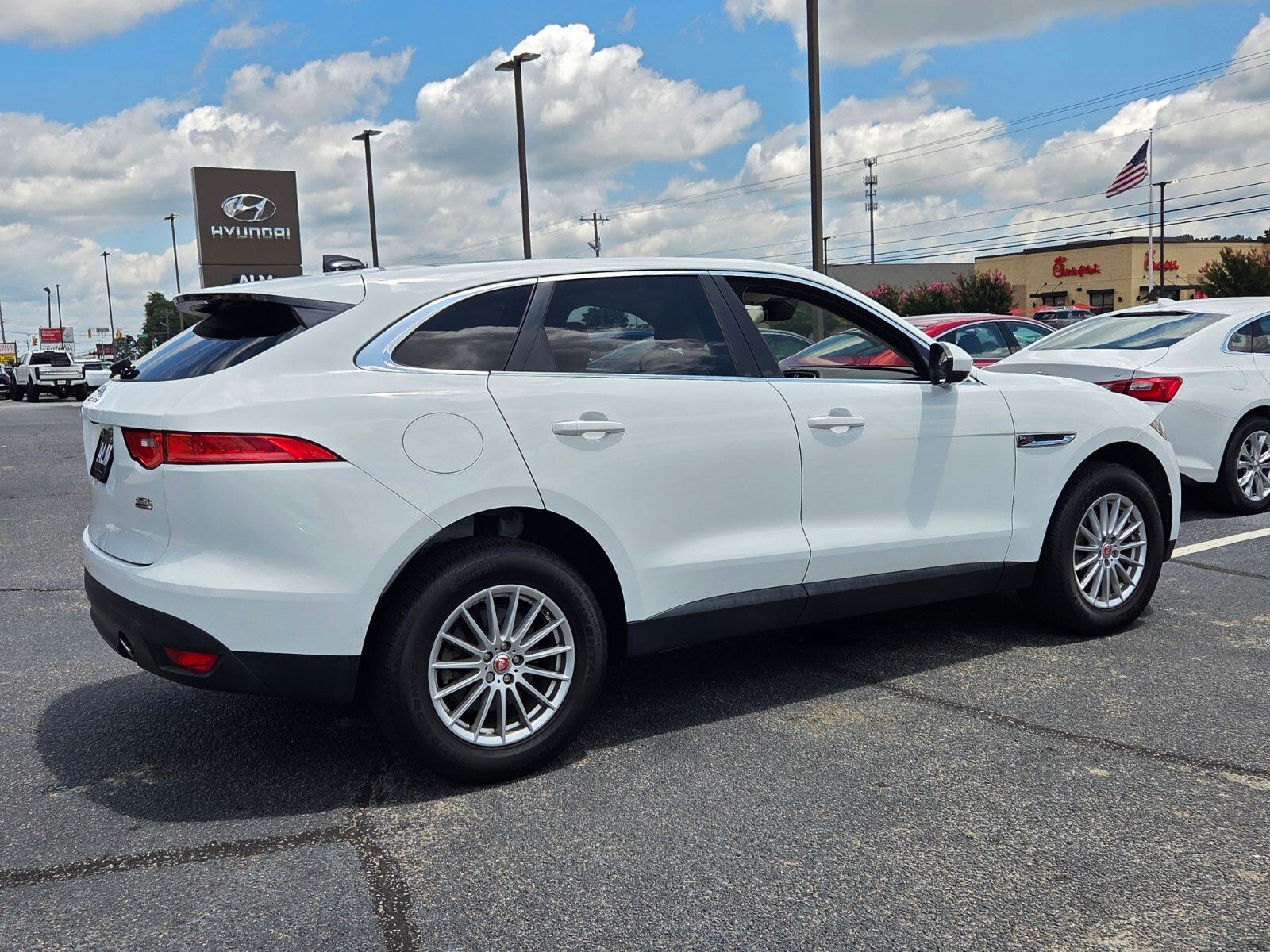 Used 2019  Jaguar 25t image 15