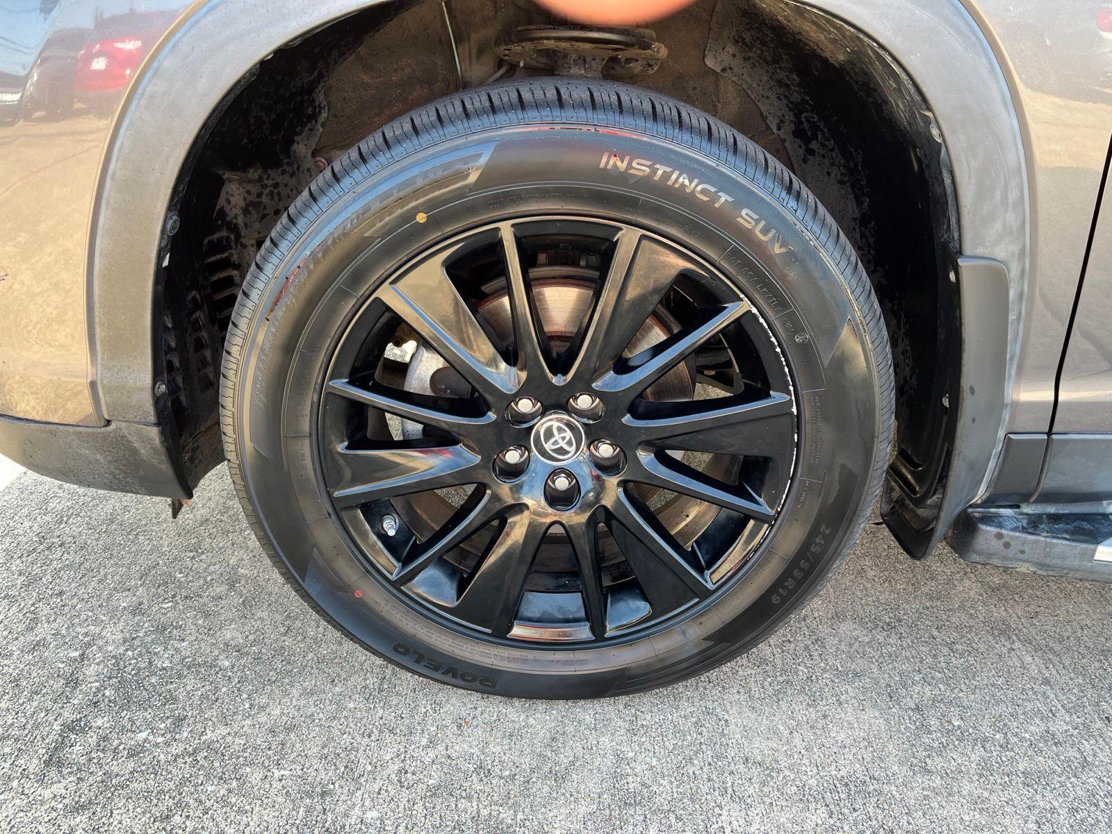 2019 Toyota Highlander SE - 6