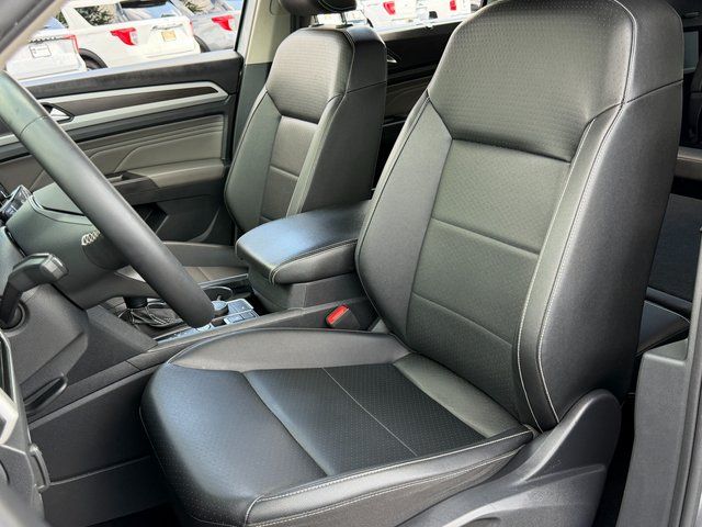 Used 2023 Pyrite Silver Metallic Volkswagen 3.6L V6 SE w/Technology image 5