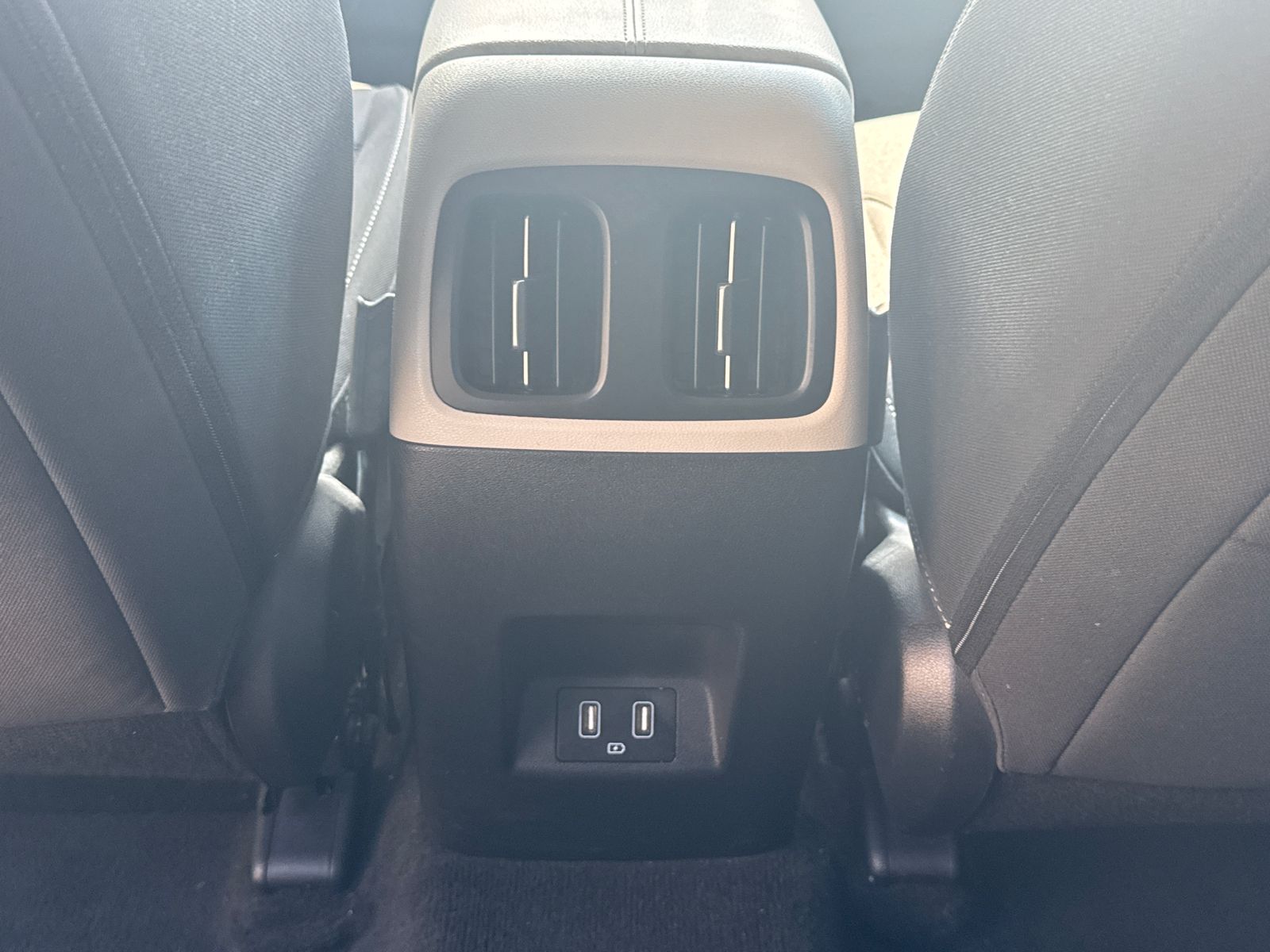 Used 2022 Gray Hyundai SEL image 24