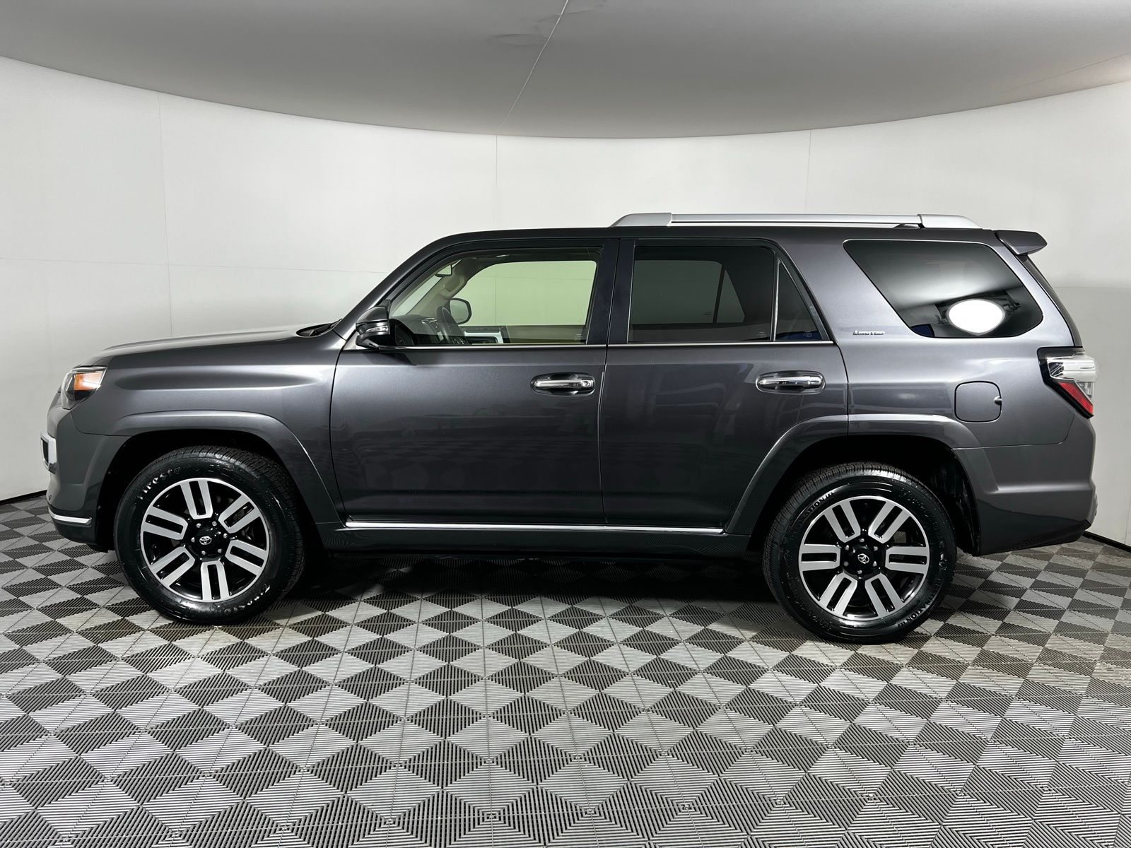 Thumbnail: 2023 Toyota 4Runner - 8