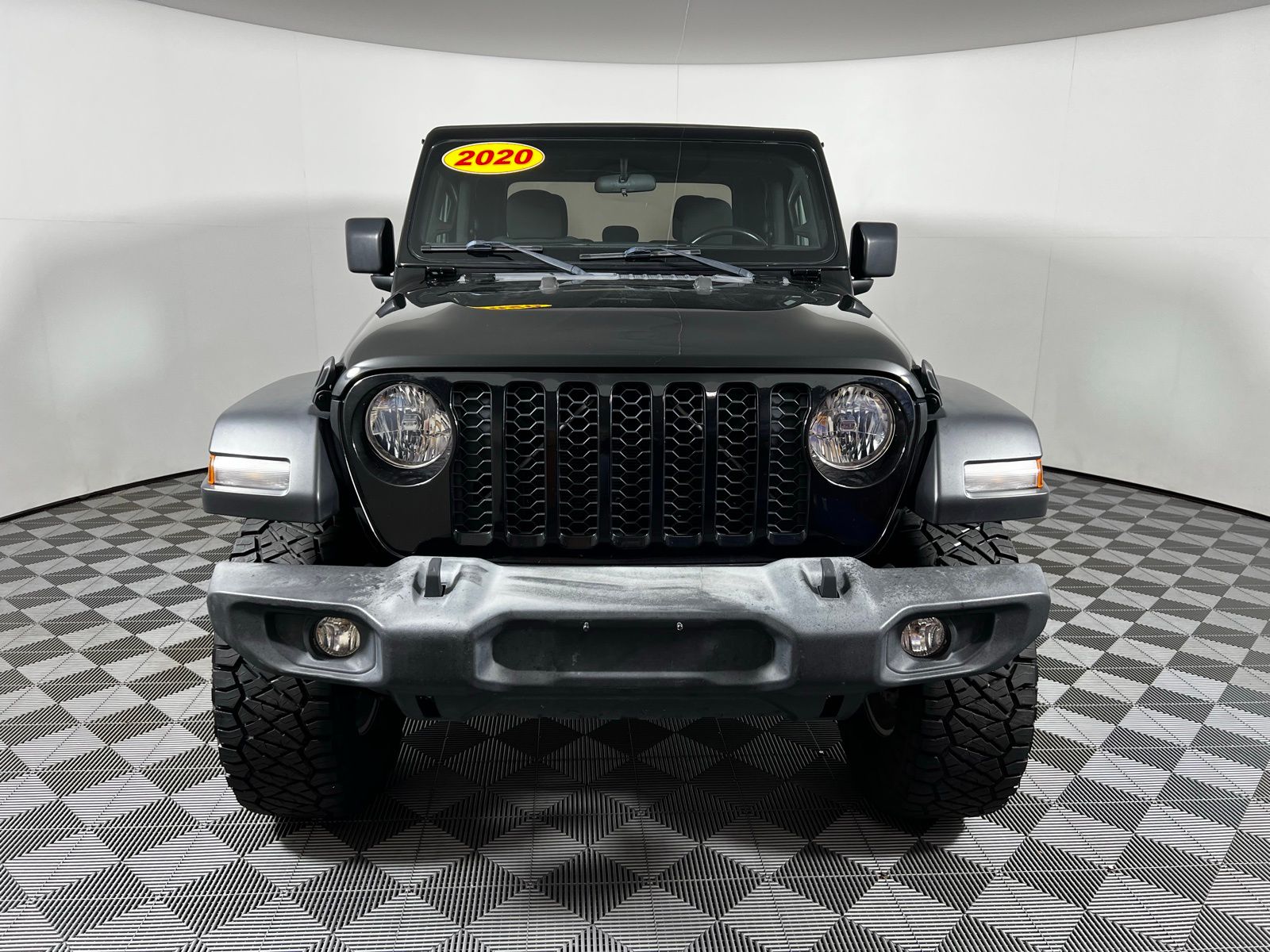 Thumbnail: 2020 Jeep Gladiator - 2