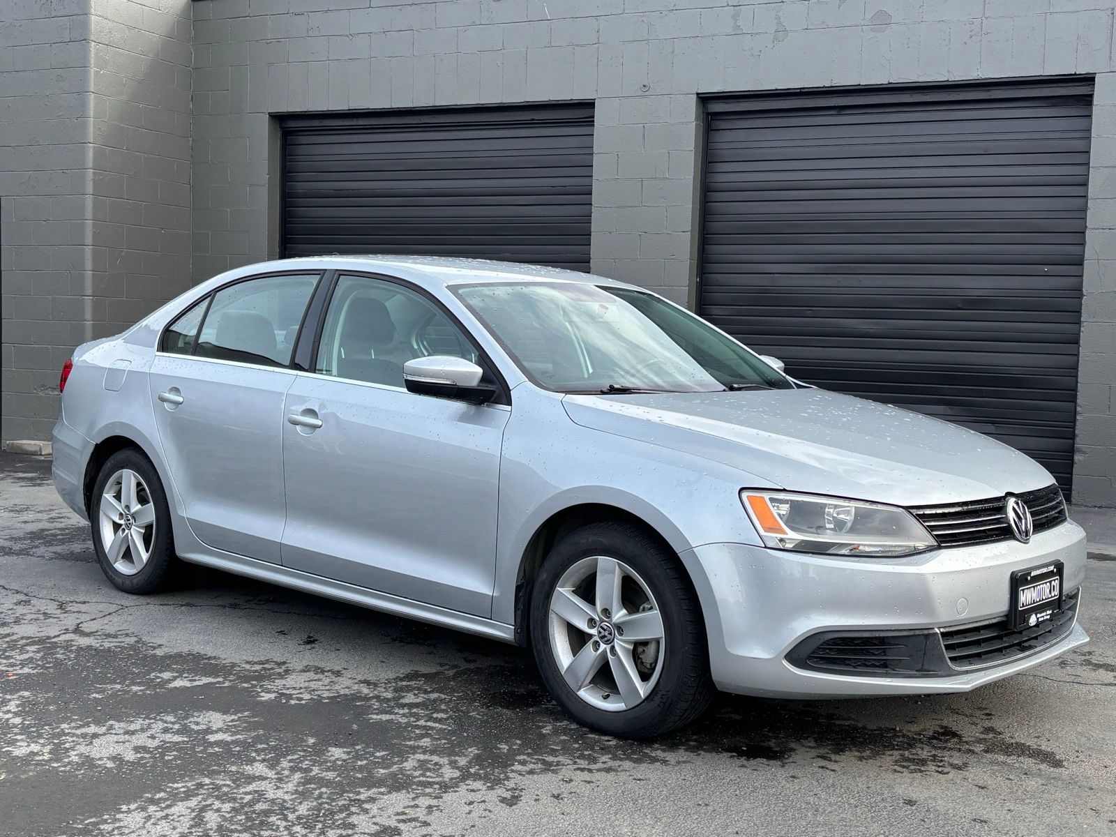 White 2014 Volkswagen Jetta TDI Sedan Front-Wheel Drive 6-Speed Dual Clutch