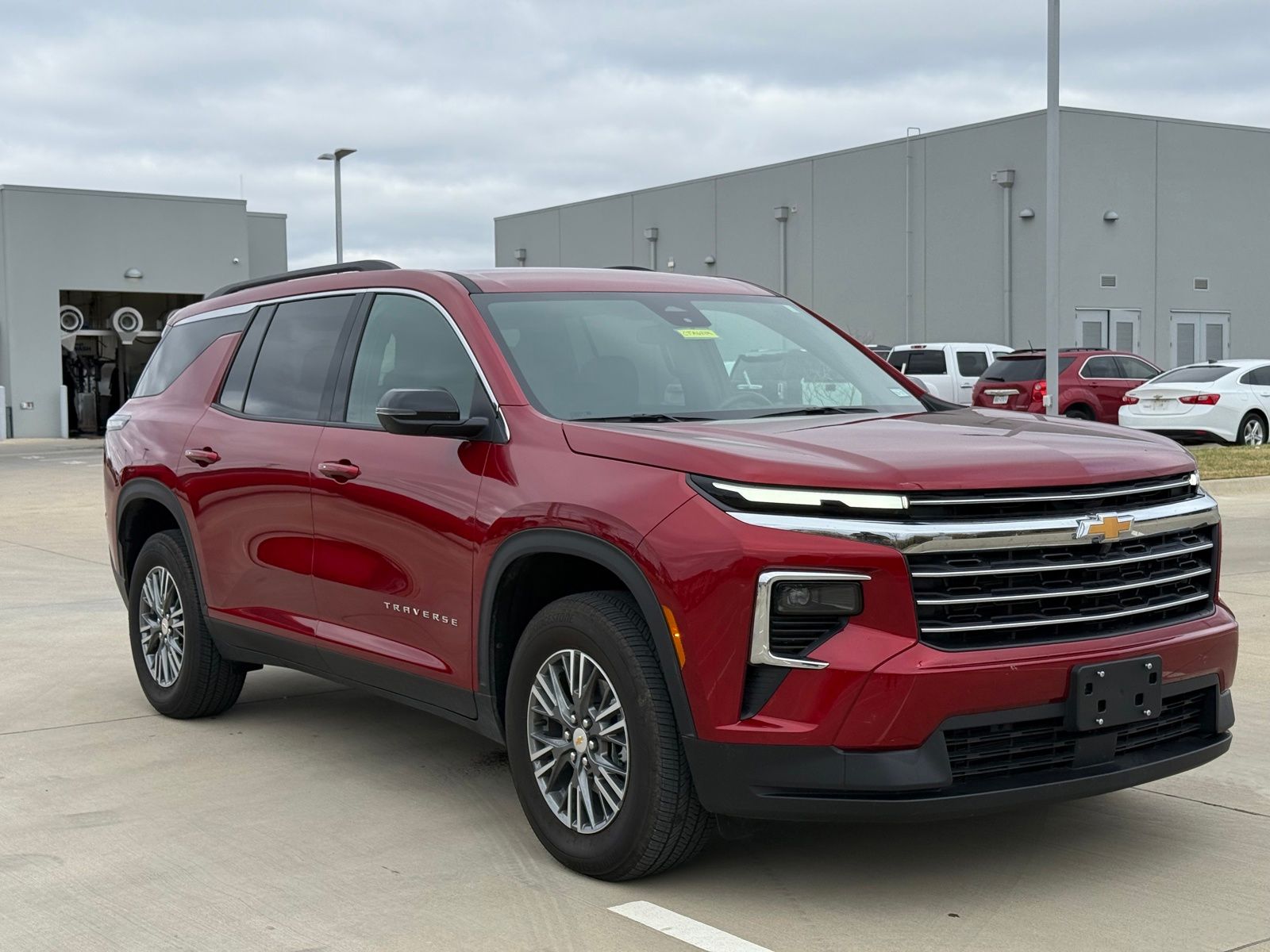 2025 Chevrolet Traverse LT FWD