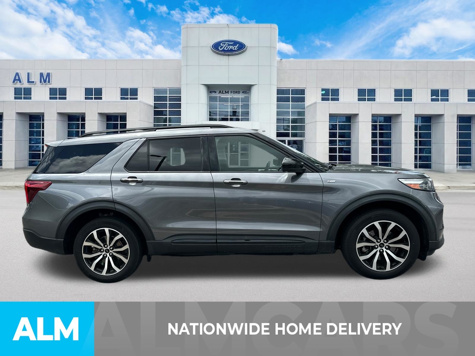 Used 2022 Carbonized Gray Metallic Ford ST-Line image 4