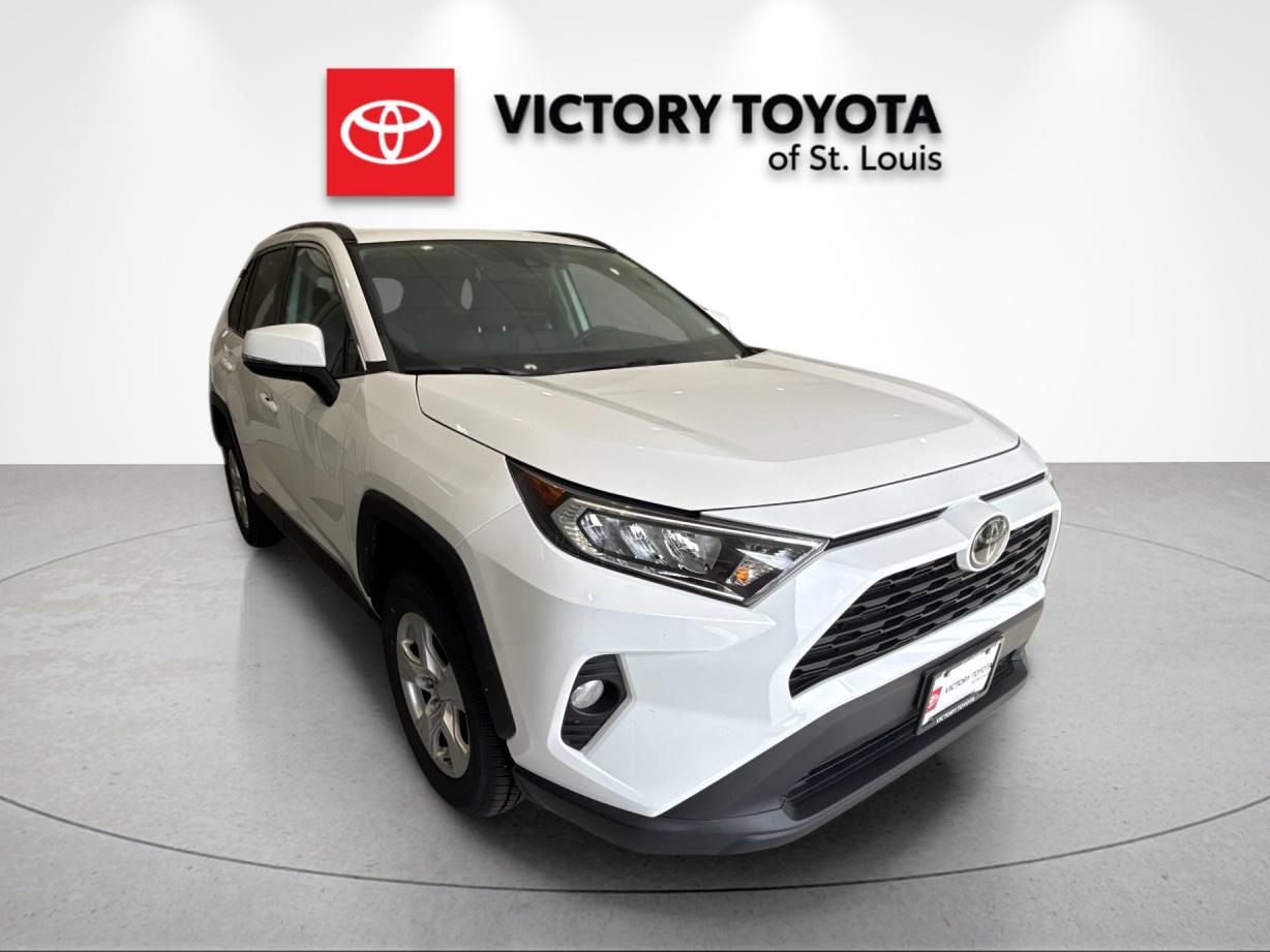 Super White 2019 Toyota RAV4 XLE AWD SUV / Crossover All-Wheel Drive 8-Speed Automatic