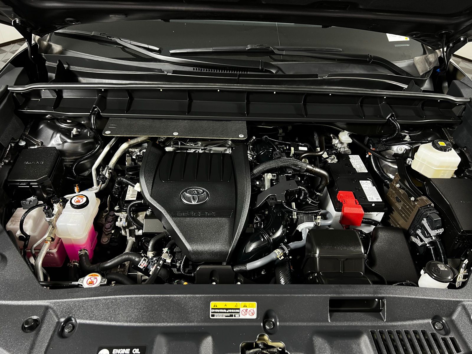 Thumbnail: 2023 Toyota Highlander - 9