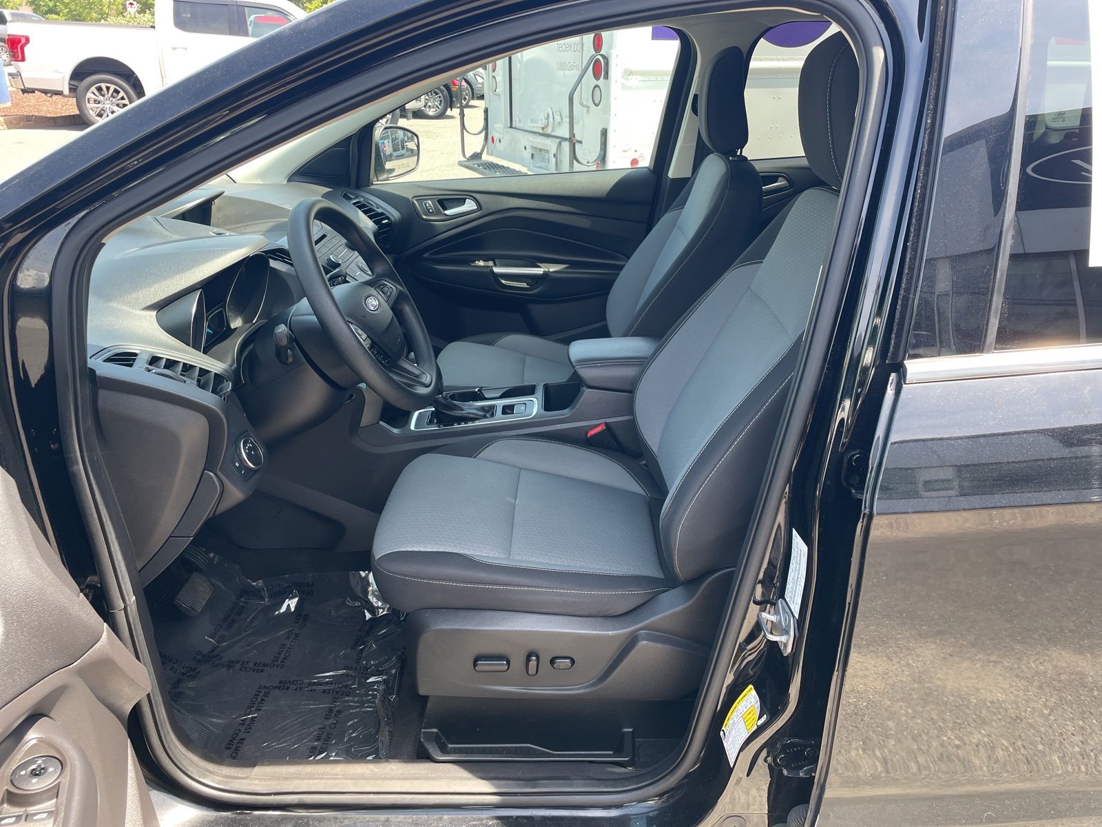 Certified Used 2018 Shadow Black Ford SE image 12