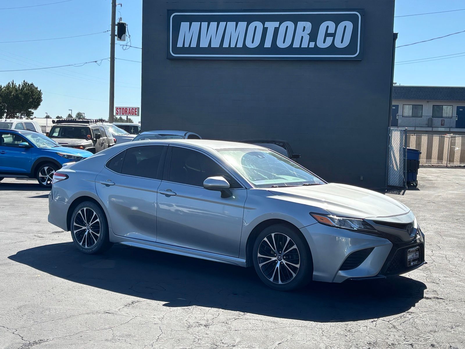 2020 Toyota Camry SE FWD