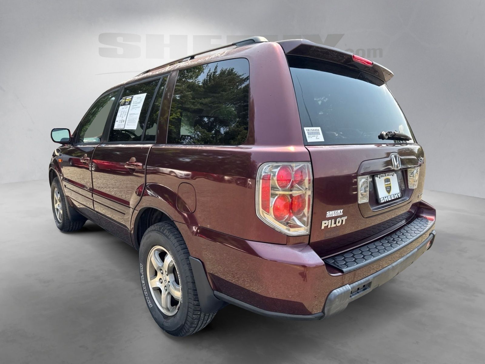 Used 2008 Dark Cherry Pearl Honda SE image 14
