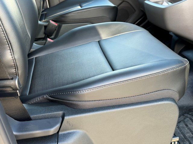 New 2026 Oxford White Ford XL image 5