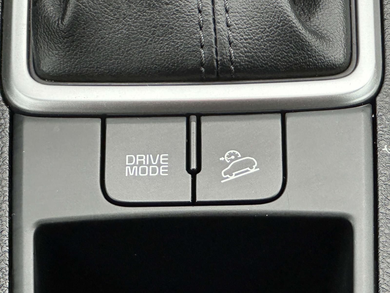 Used 2017 Blue Kia LX image 22