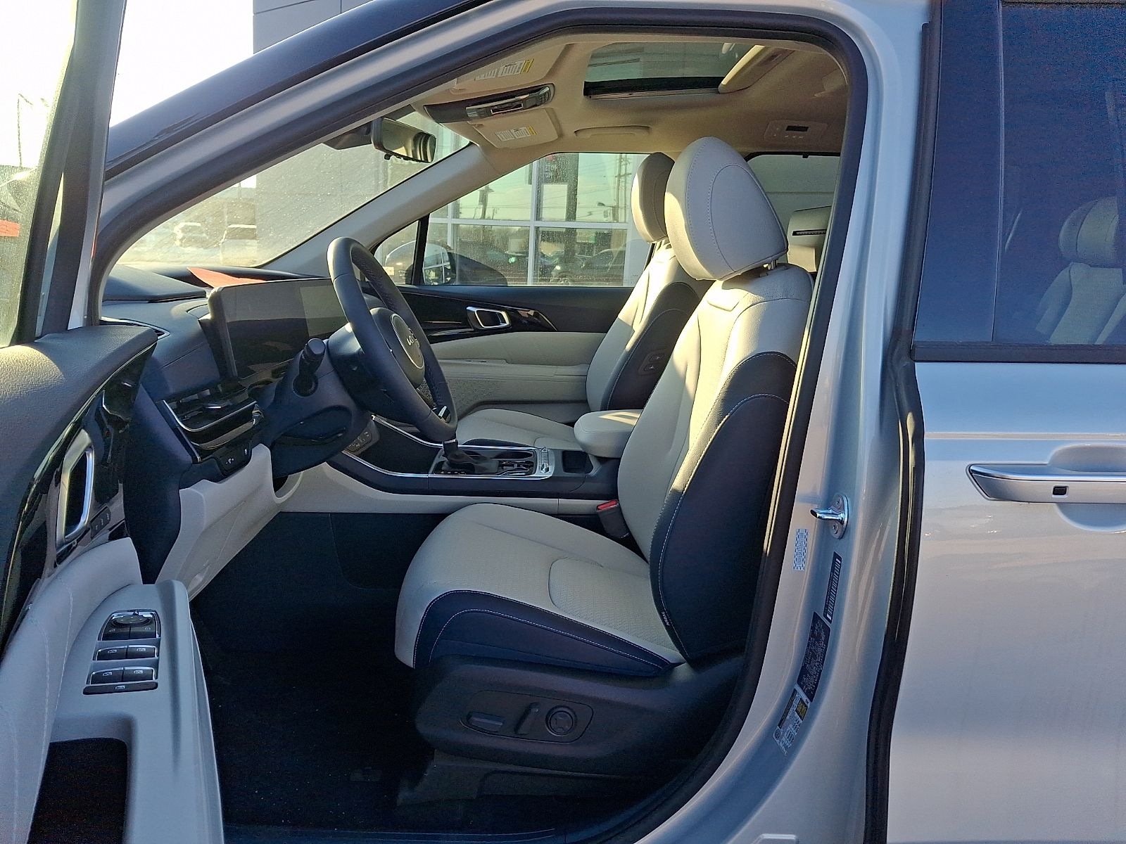 2025 Kia Carnival SX Prestige - Photo 12