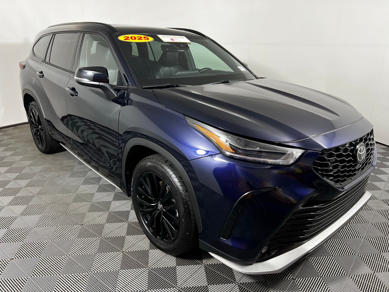 Thumbnail: 2025 Toyota Highlander - 3