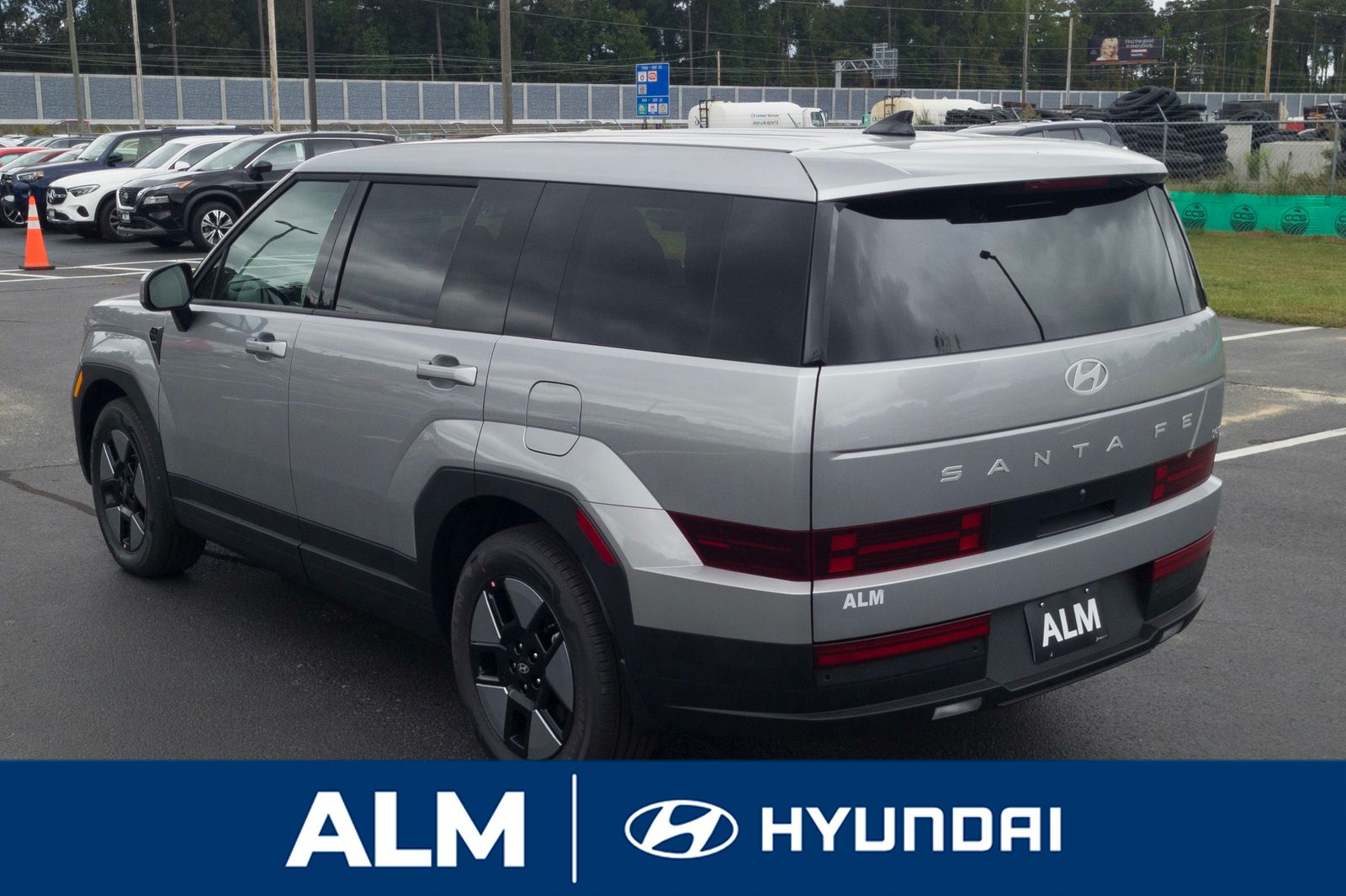 2026 Hyundai Santa Fe SE photo 7