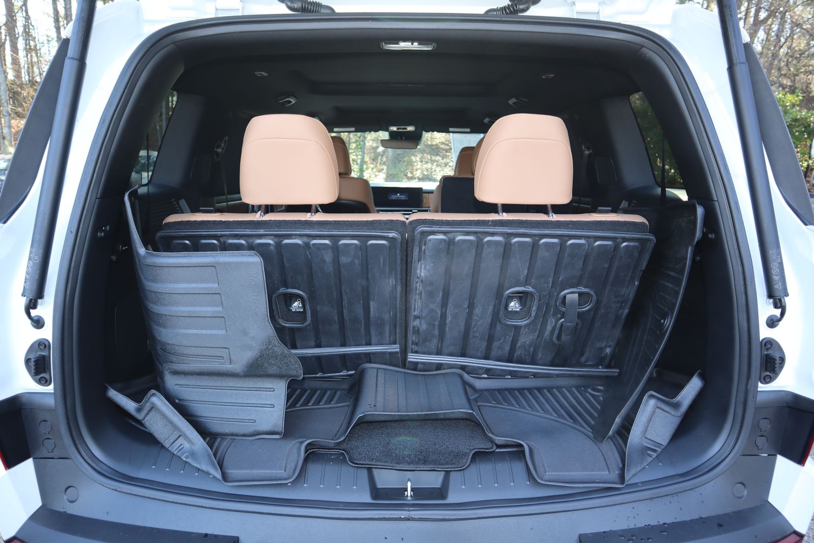 Used 2025 White Hyundai Limited image 23