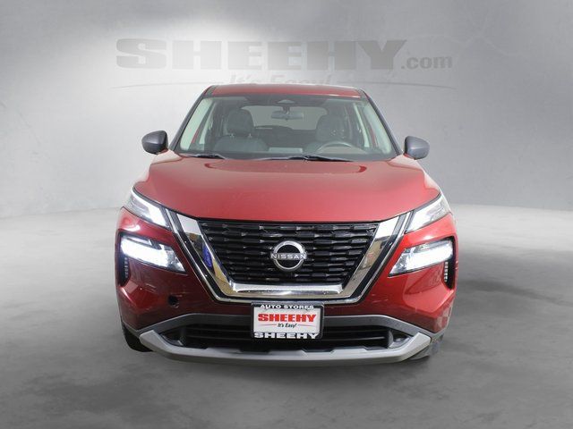 Used 2023 Red Nissan S image 2