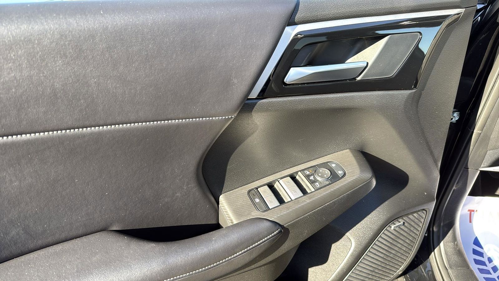 Used Car 2025 Mitsubishi Outlander  Se For Sale Under $30,000 In Austin, Texas