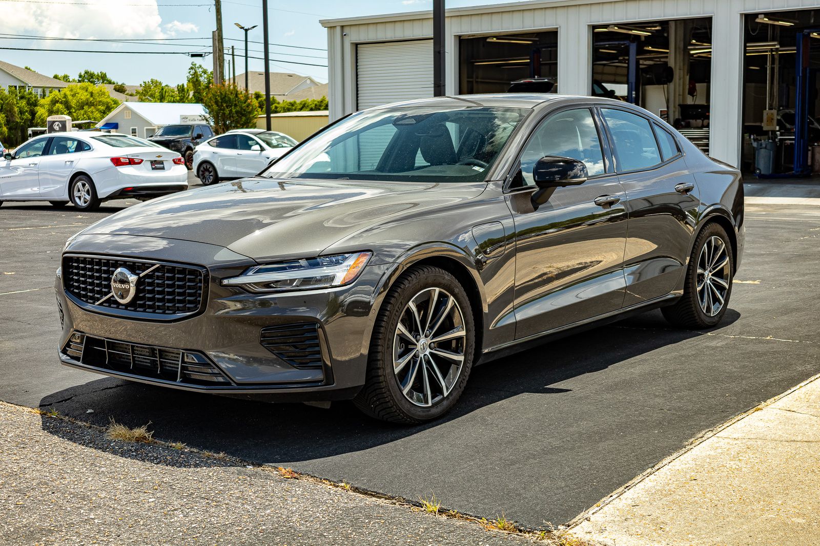 2023 Volvo S60 Recharge T8 Plus Dark Theme eAWD