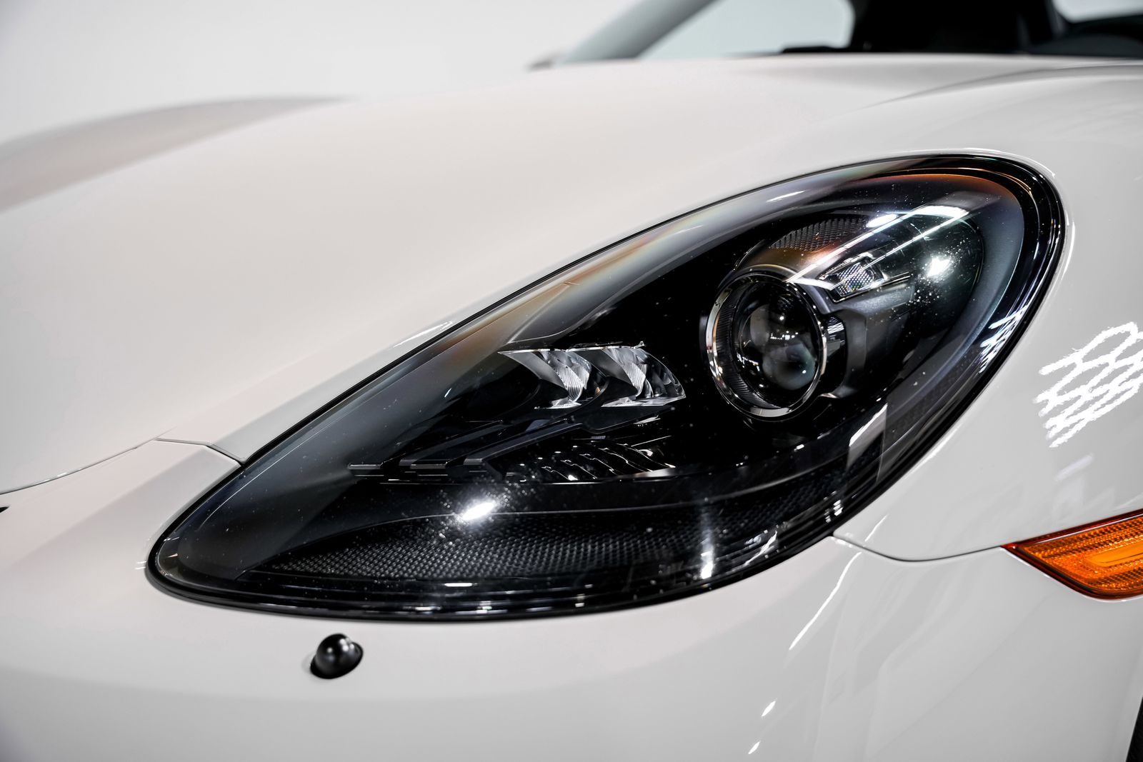2022 Porsche 718 Spyder Base — photo 30