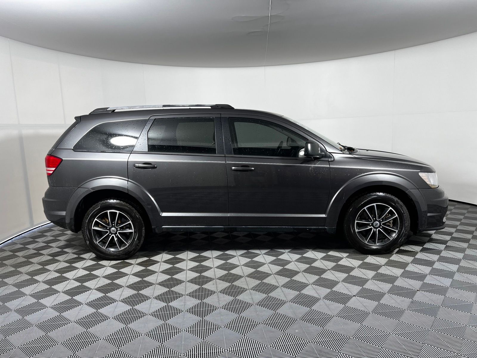 Thumbnail: 2018 Dodge Journey - 4