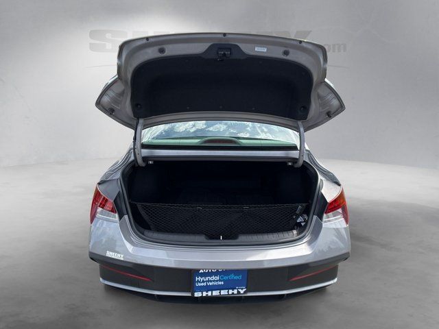 Used 2025  Hyundai SEL Sport image 24