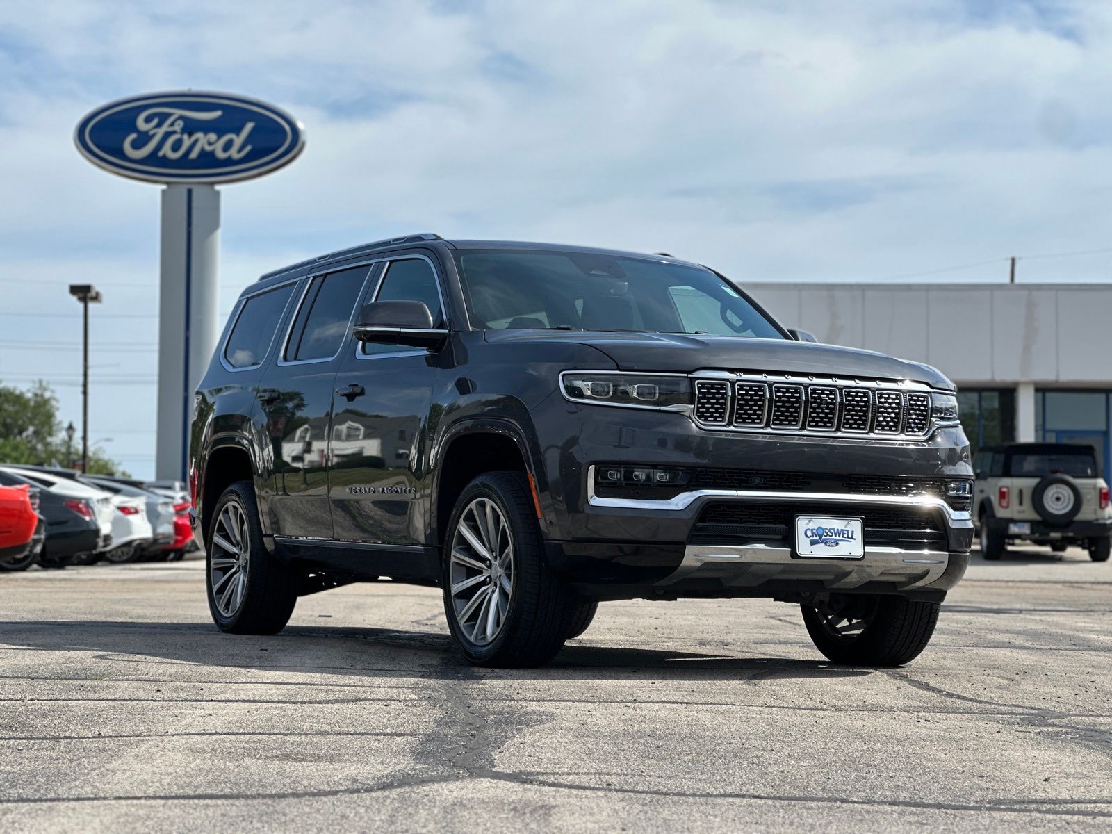 2022 Jeep Grand Wagoneer Series II 4WD's photo