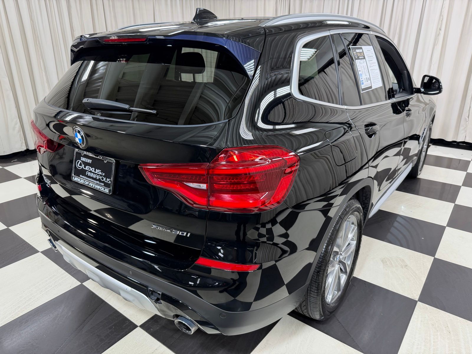 View vehicle photo 7