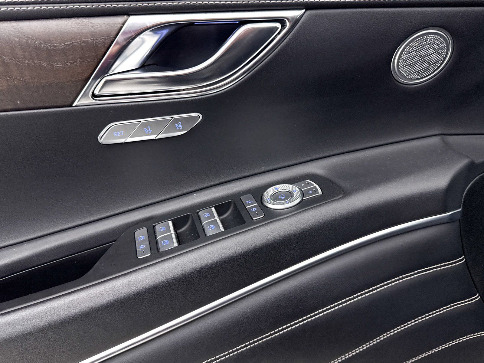 2024 GENESIS GV80 Standard - Photo 44