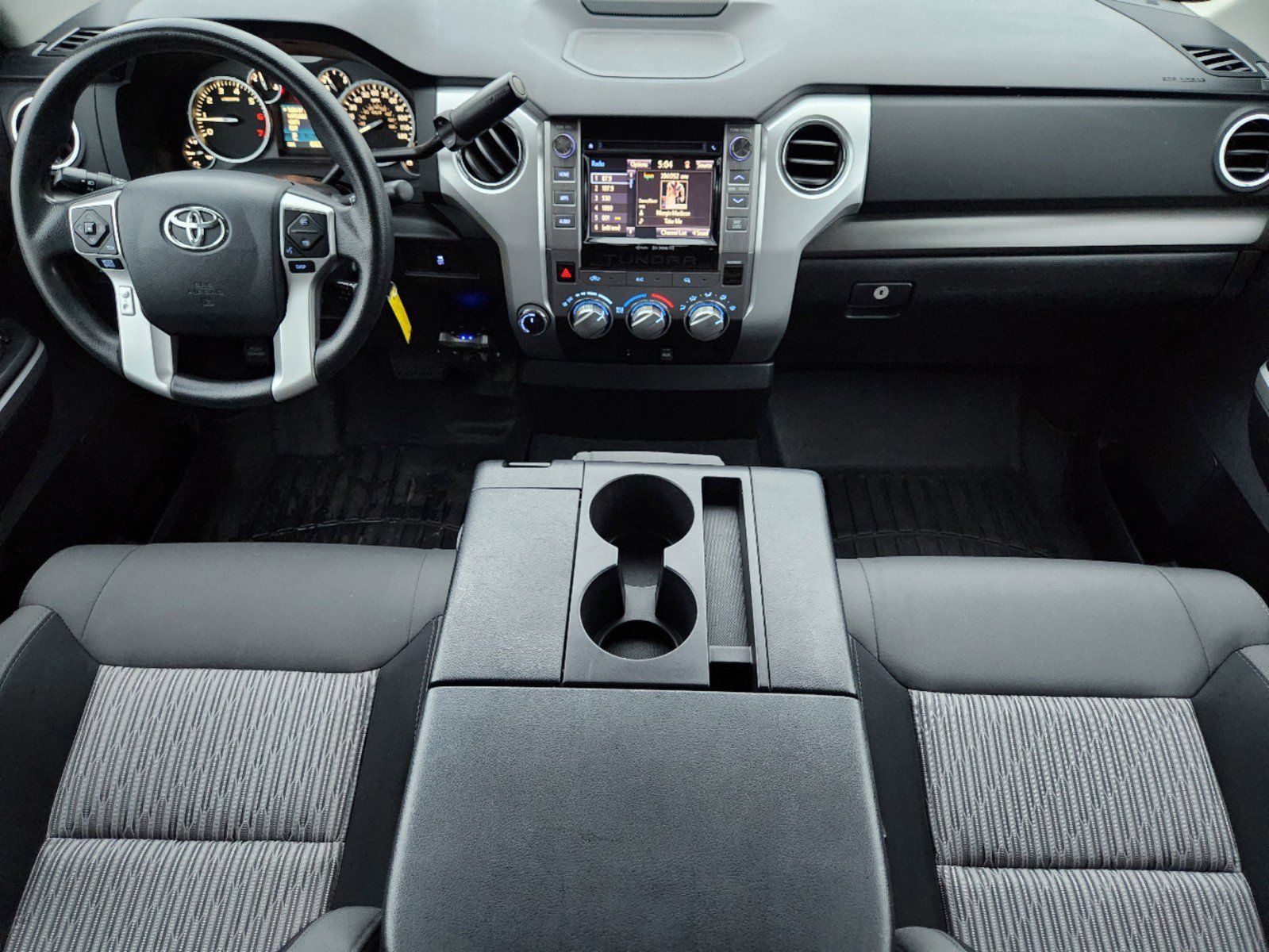 2014 Toyota Tundra SR5 28