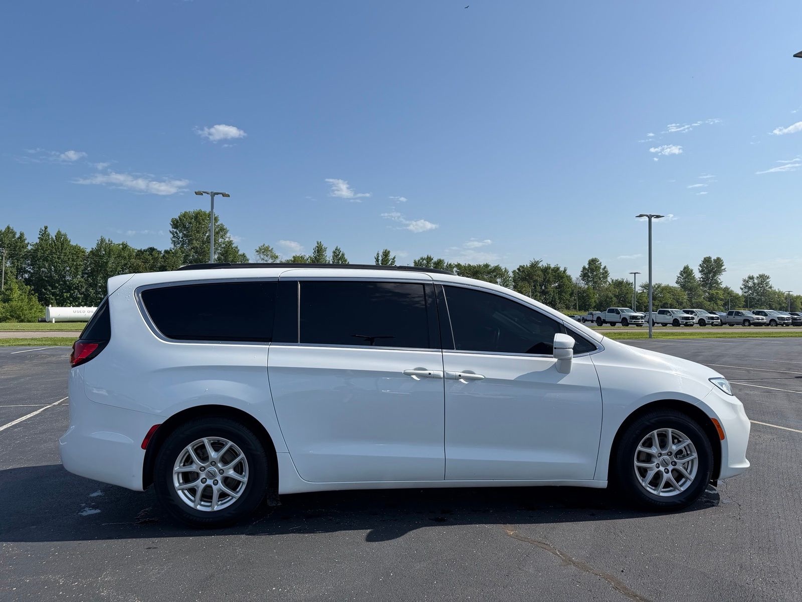 2022 Chrysler Pacifica image 5