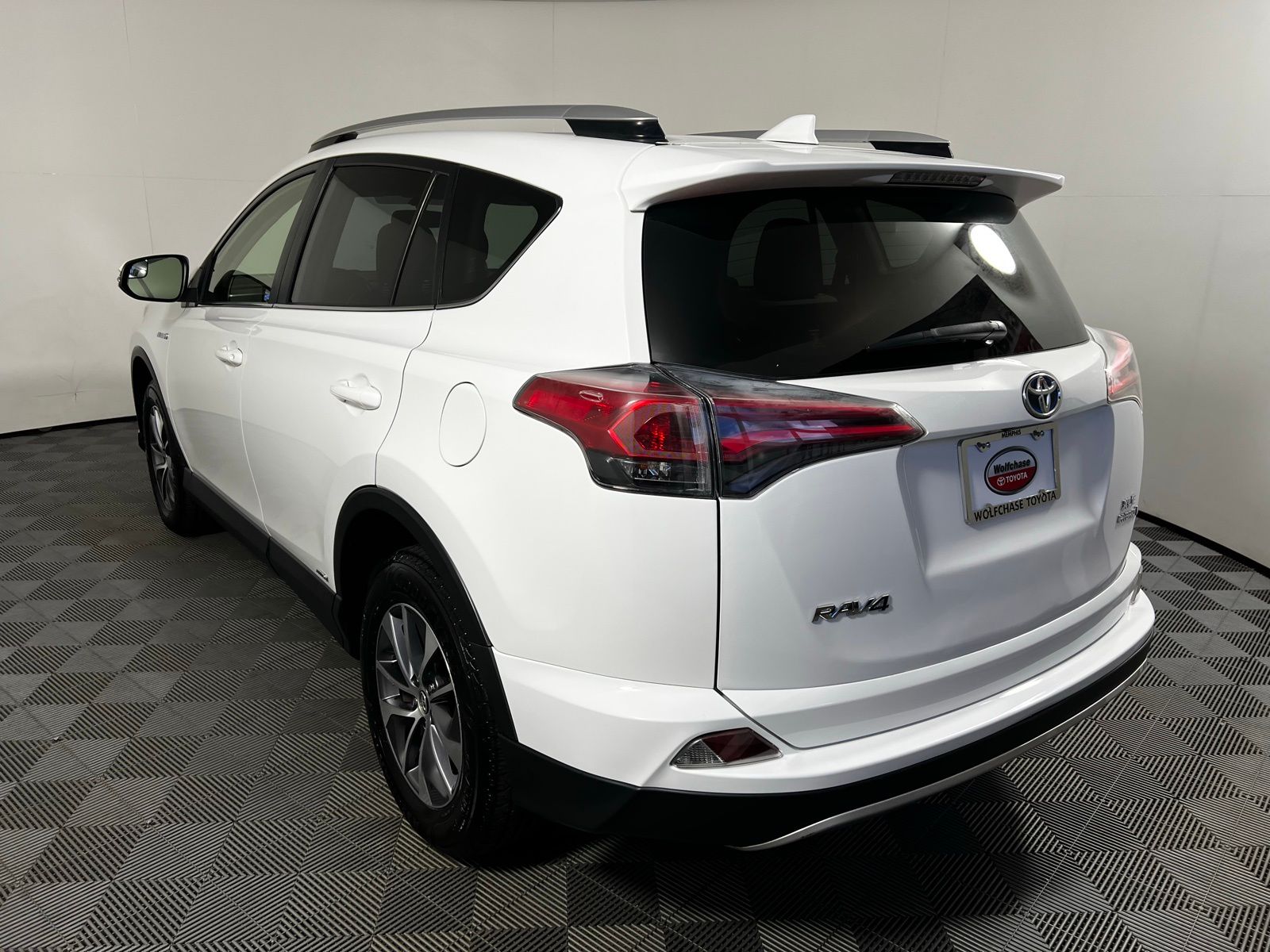 Thumbnail: 2016 Toyota RAV4 - 7