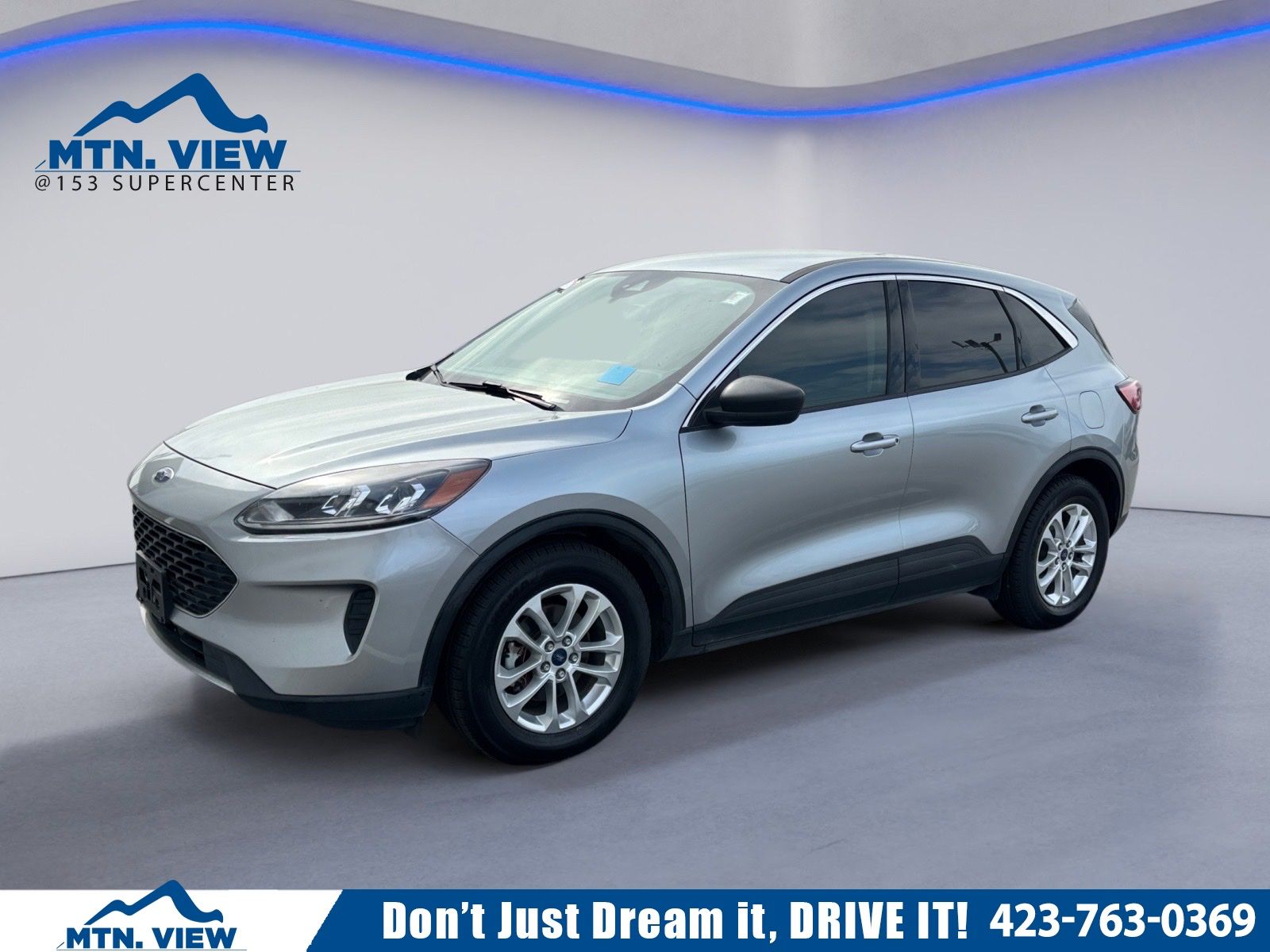 Silver Metallic 2022 Ford Escape SE FWD SUV / Crossover Front-Wheel Drive 8-Speed Automatic