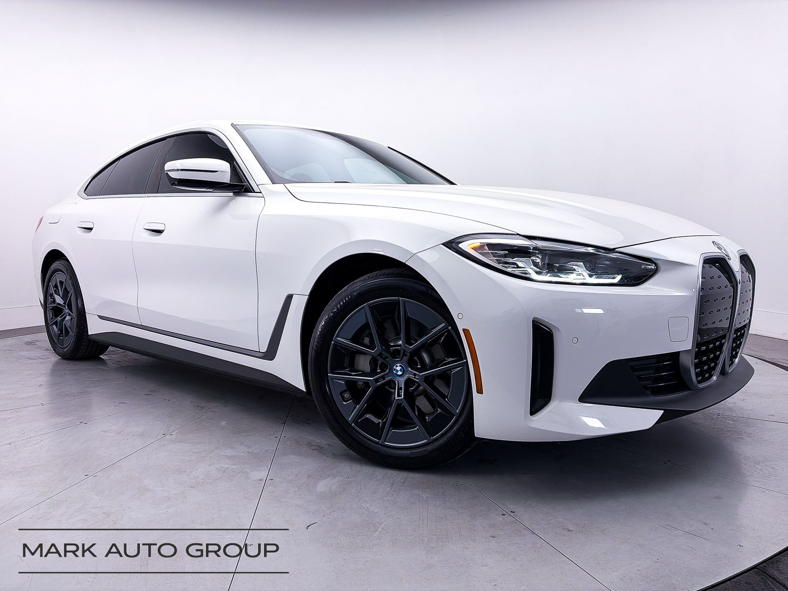 2023 BMW i4 eDrive40