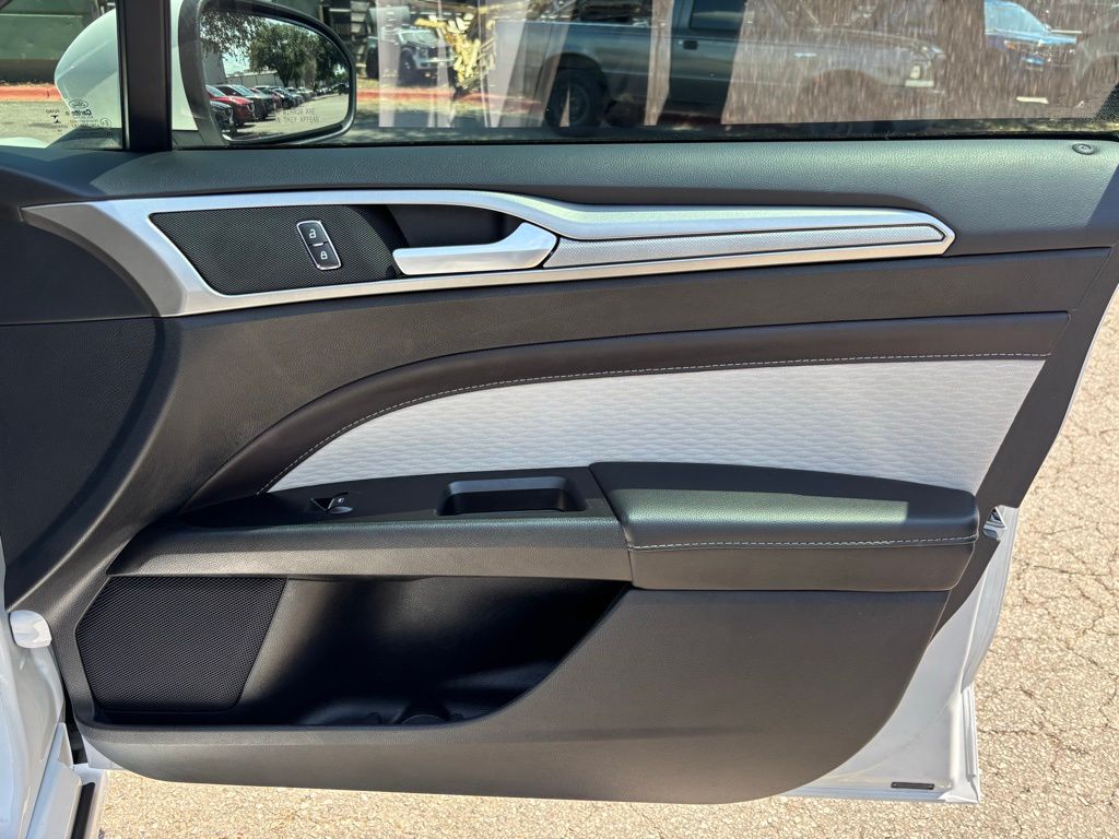 Used Car 2020 Ford Fusion  Se For Sale Under $15,000 In Austin, Texas