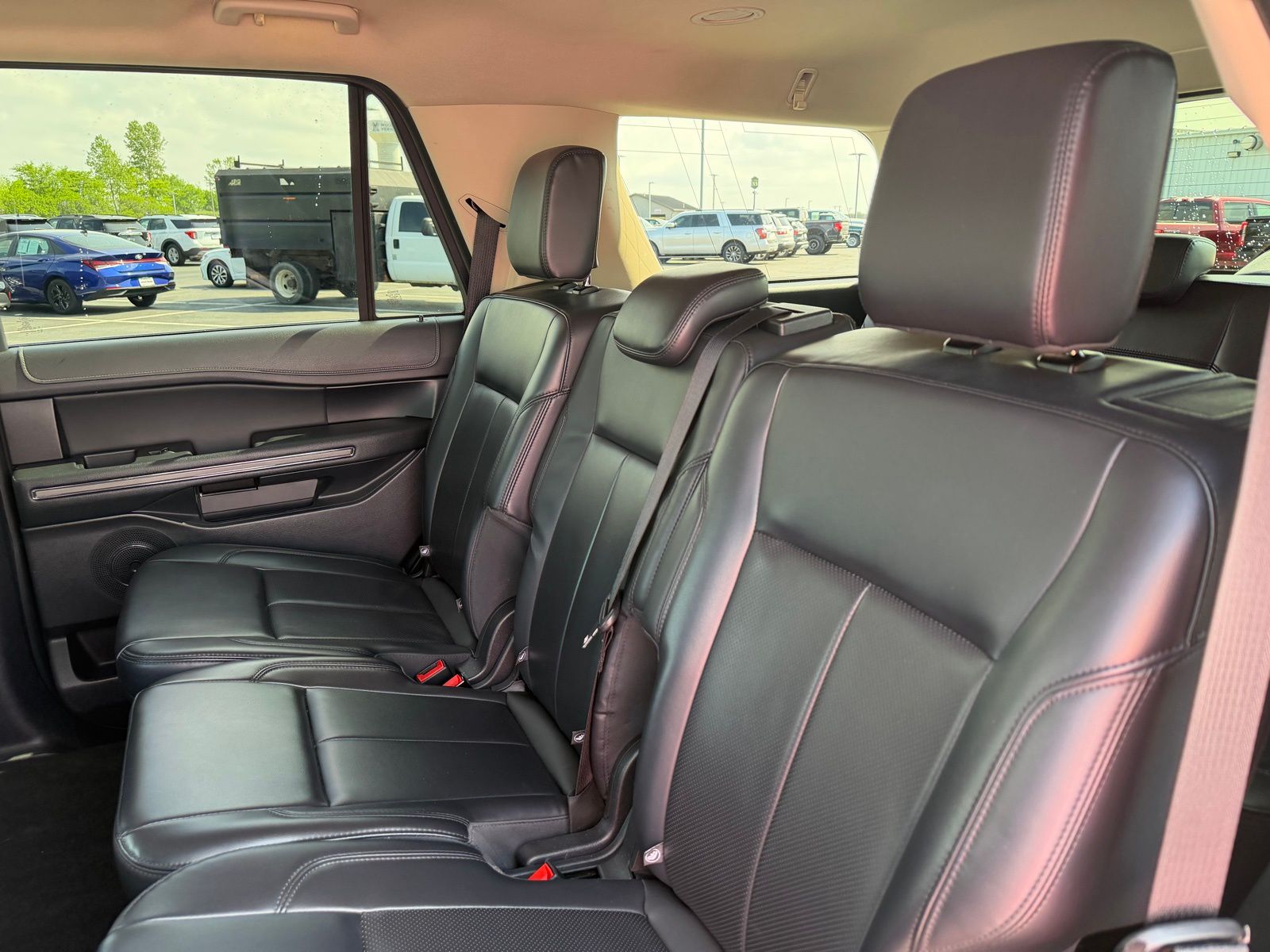 2024 Ford Expedition image 15