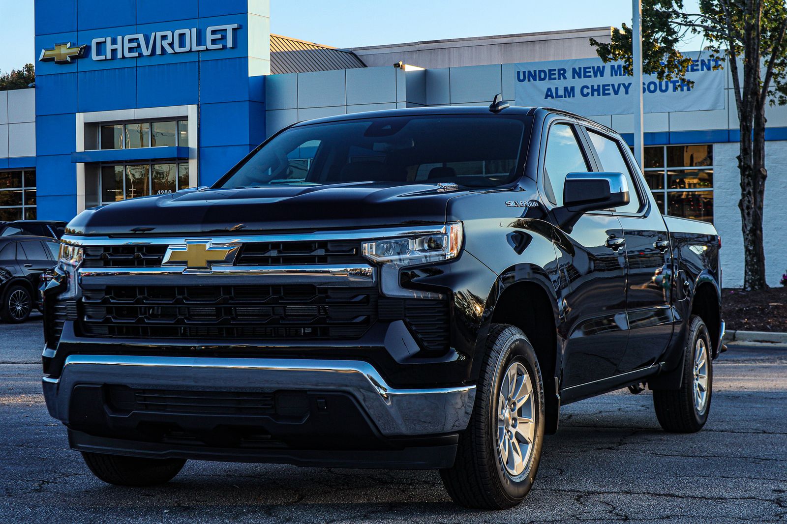 2025 Chevrolet Silverado 1500 LT 2