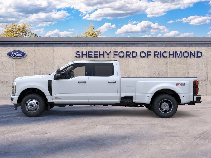 New 2026 Star White Metallic Tri-Coat Ford Platinum image 4