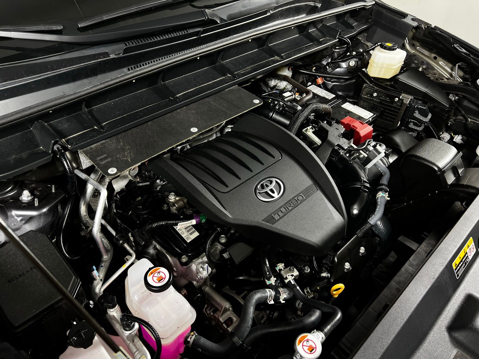 Thumbnail: 2024 Toyota Highlander - 10