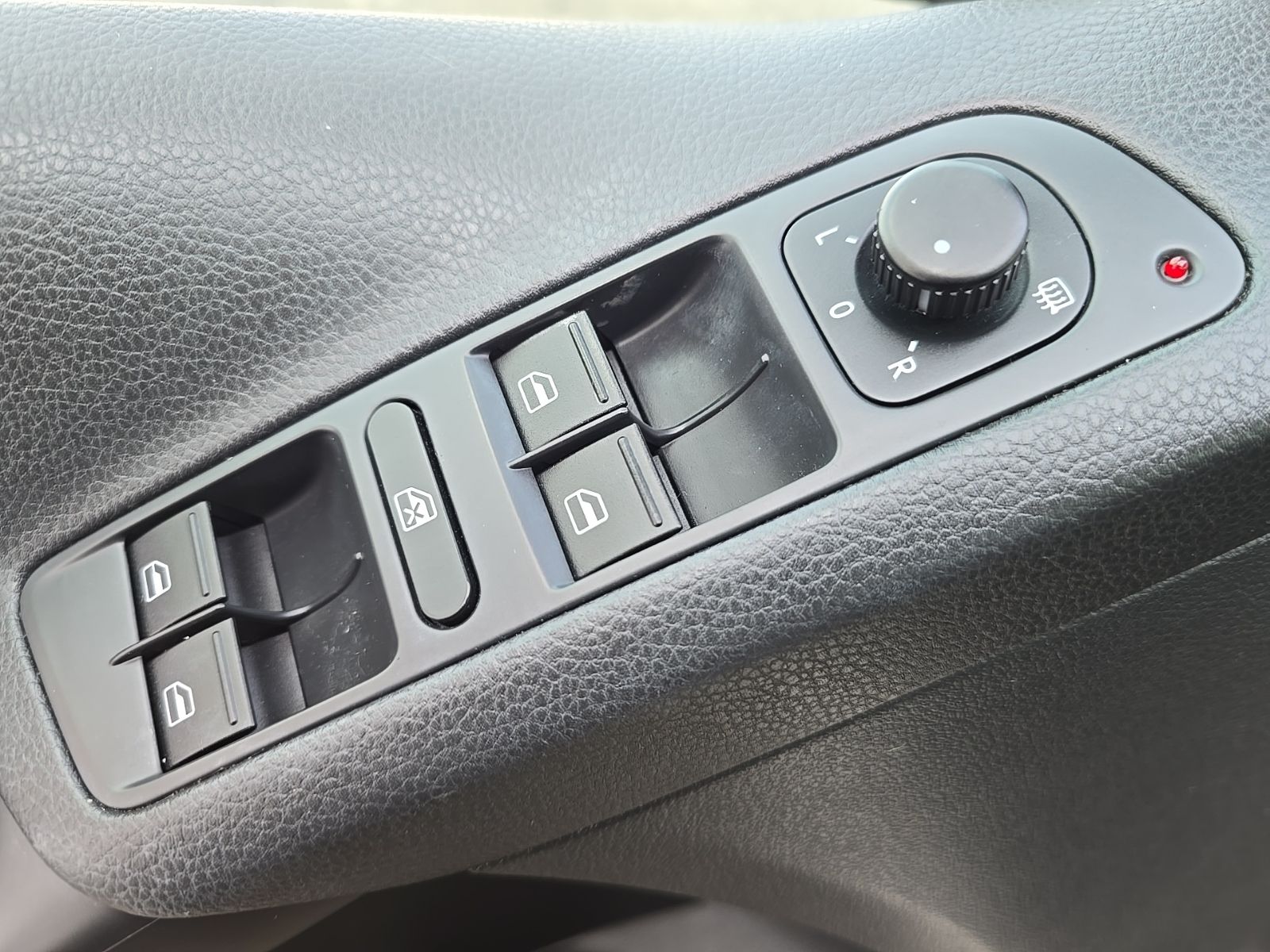 used 2014 Volkswagen Tiguan car, priced at $8,800