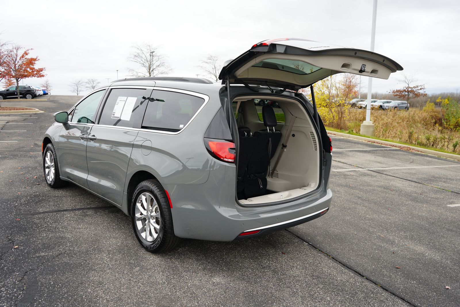 2022 Chrysler Pacifica Touring L 30