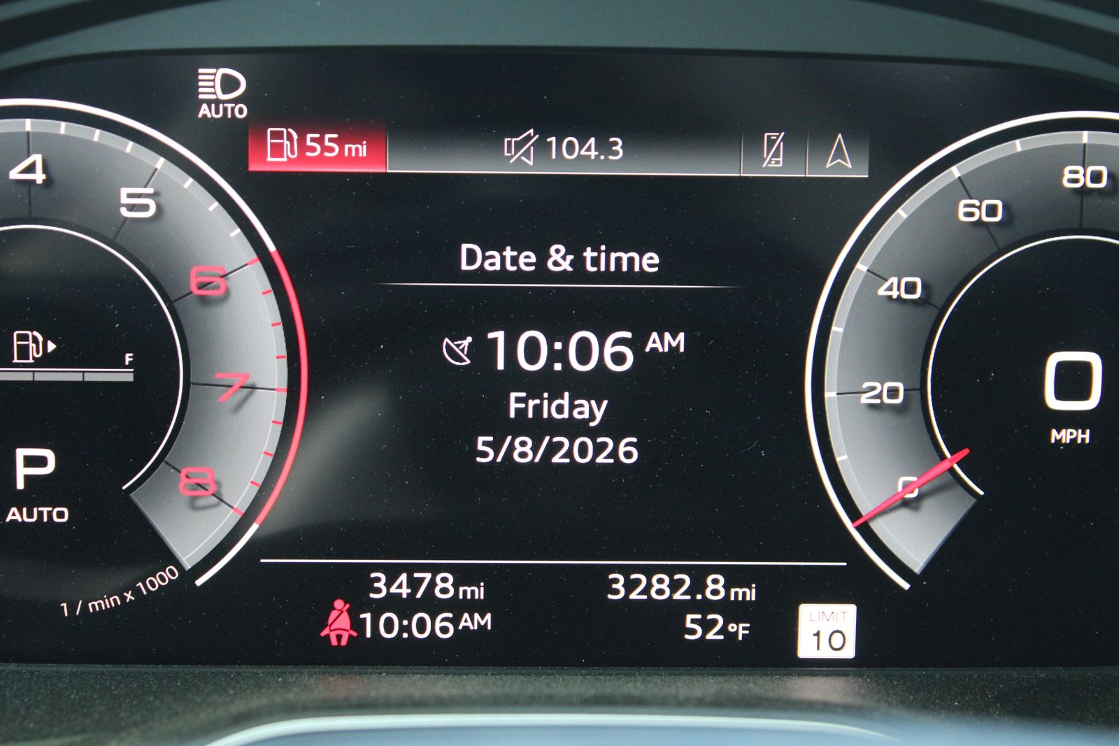 Used 2025  Audi 40 Premium Plus image 7