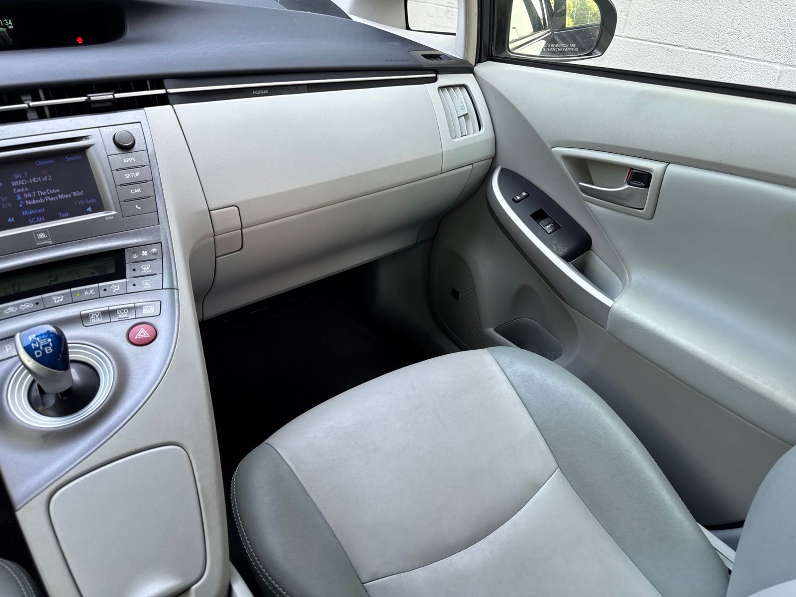 Used 2015 Winter Gray Metallic Toyota Four image 17
